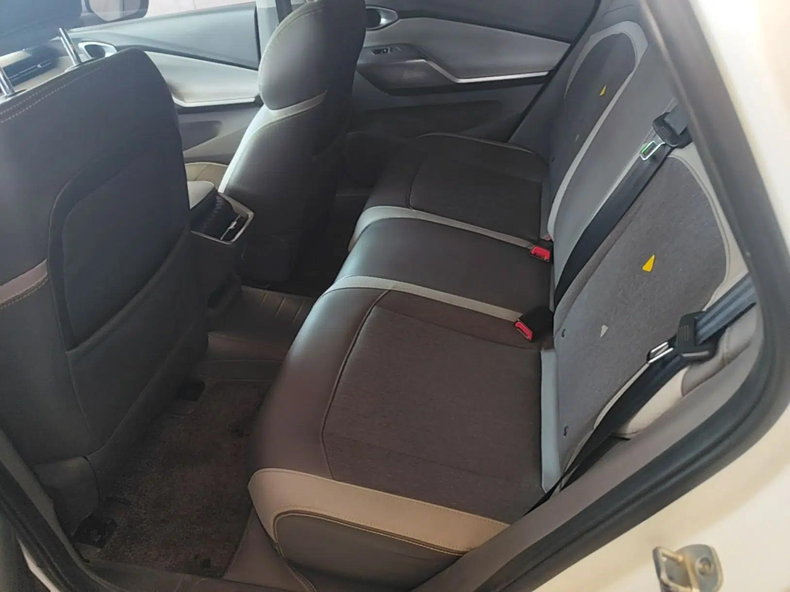 Baojun RC-5 2020 1.5L Manual Zhiyao Elite Edition — миниатюра 20