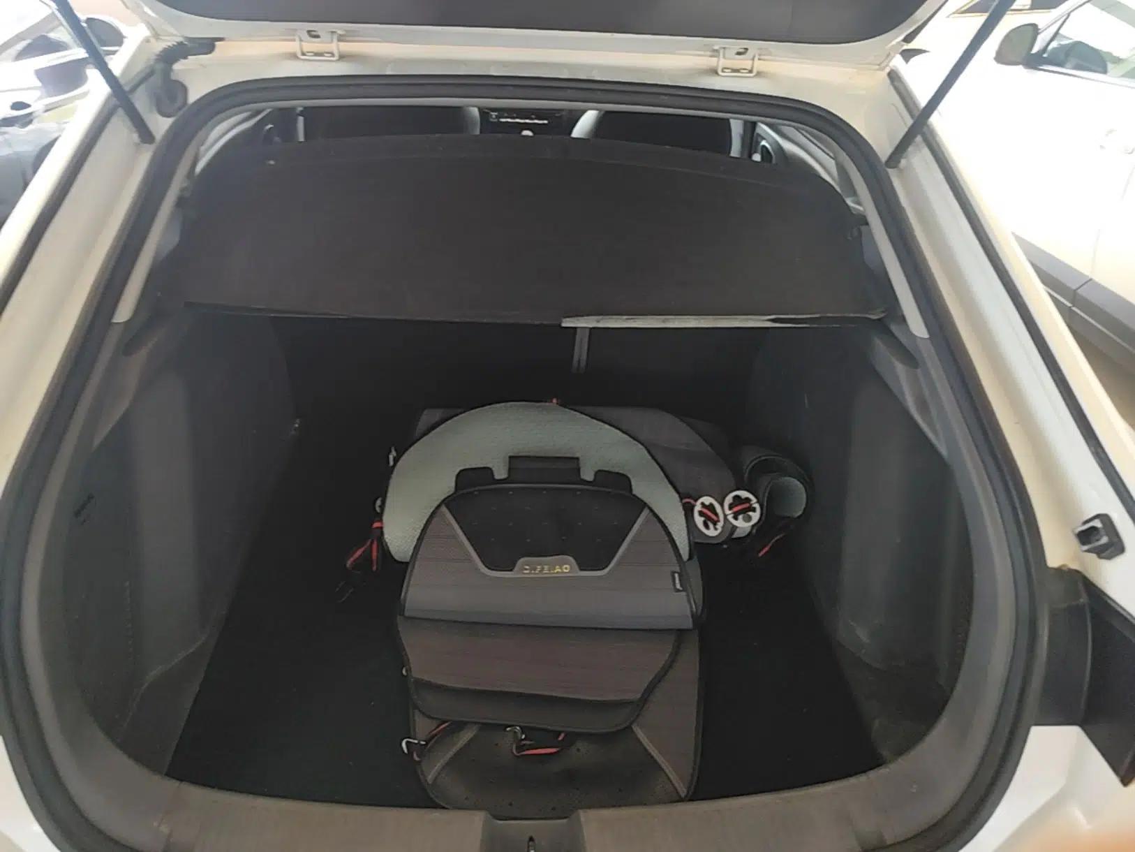 Baojun RC-5 2020 1.5L Manual Zhiyao Elite Edition — миниатюра 22