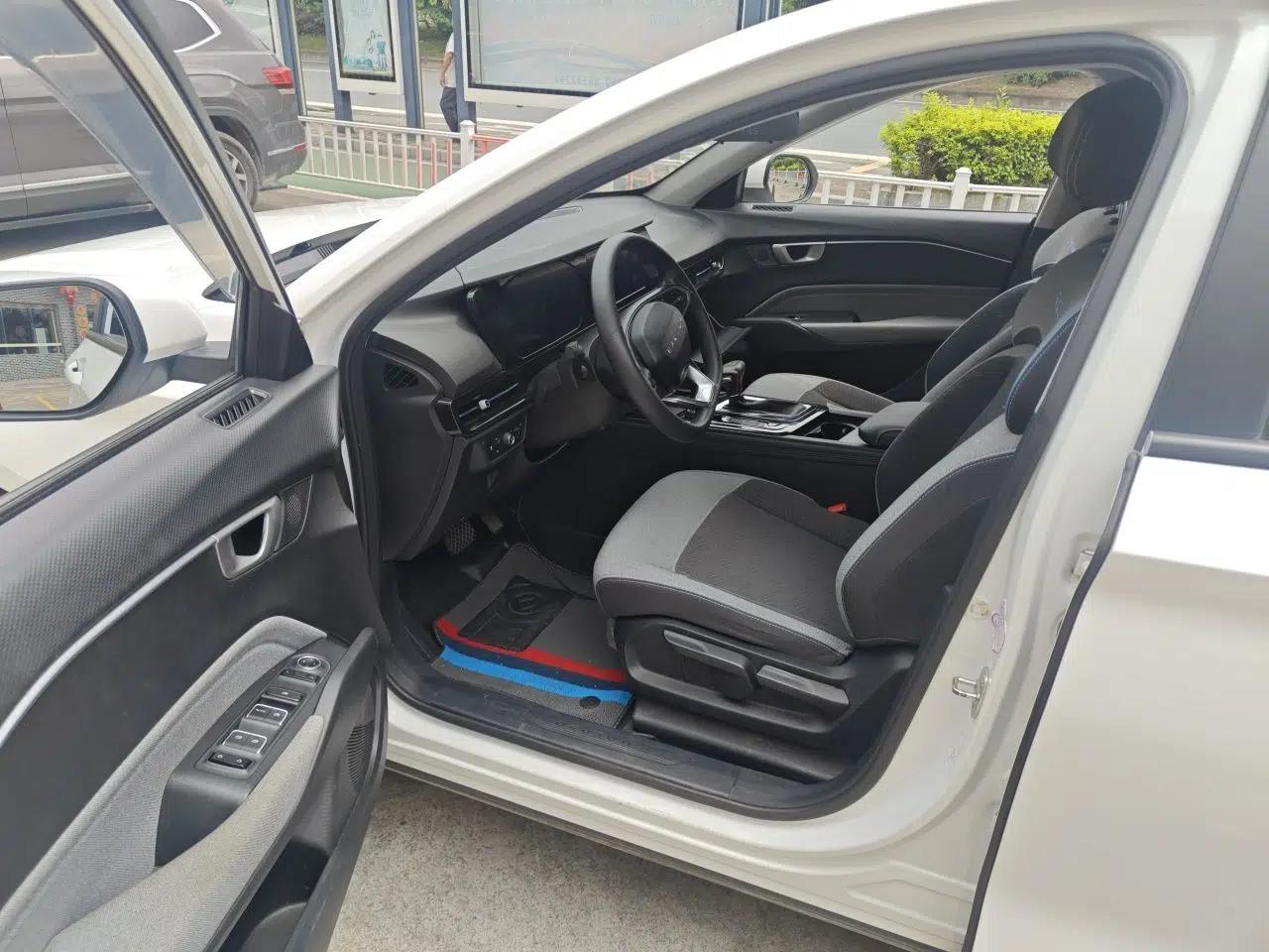 Baojun RC-6 2019 1.5T CVT Elite Version with 24-Hour Online Service — миниатюра 16