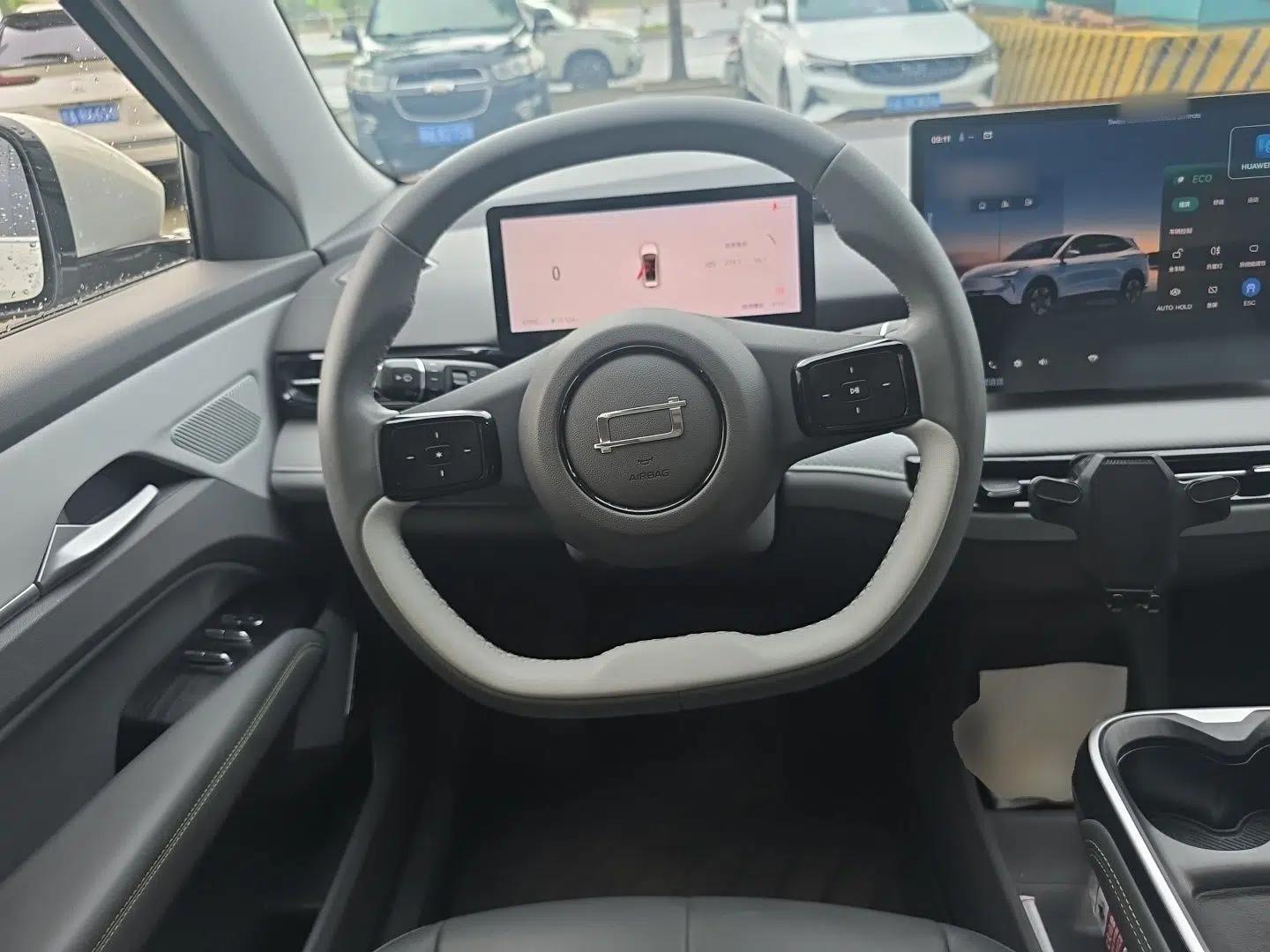 Bestune Yueyi 03 2025 445km Joyful Edition — миниатюра 10