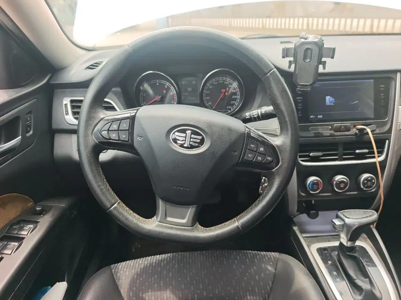 Bestune B30 2016 1.6L Automatic Premium Edition — миниатюра 10