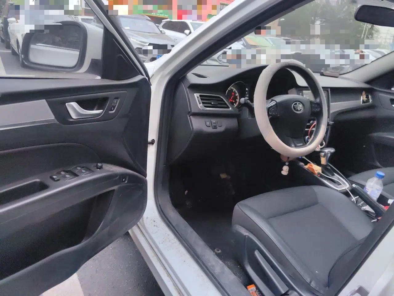 Bestune B30 2016 1.6L Automatic Premium Edition — миниатюра 16
