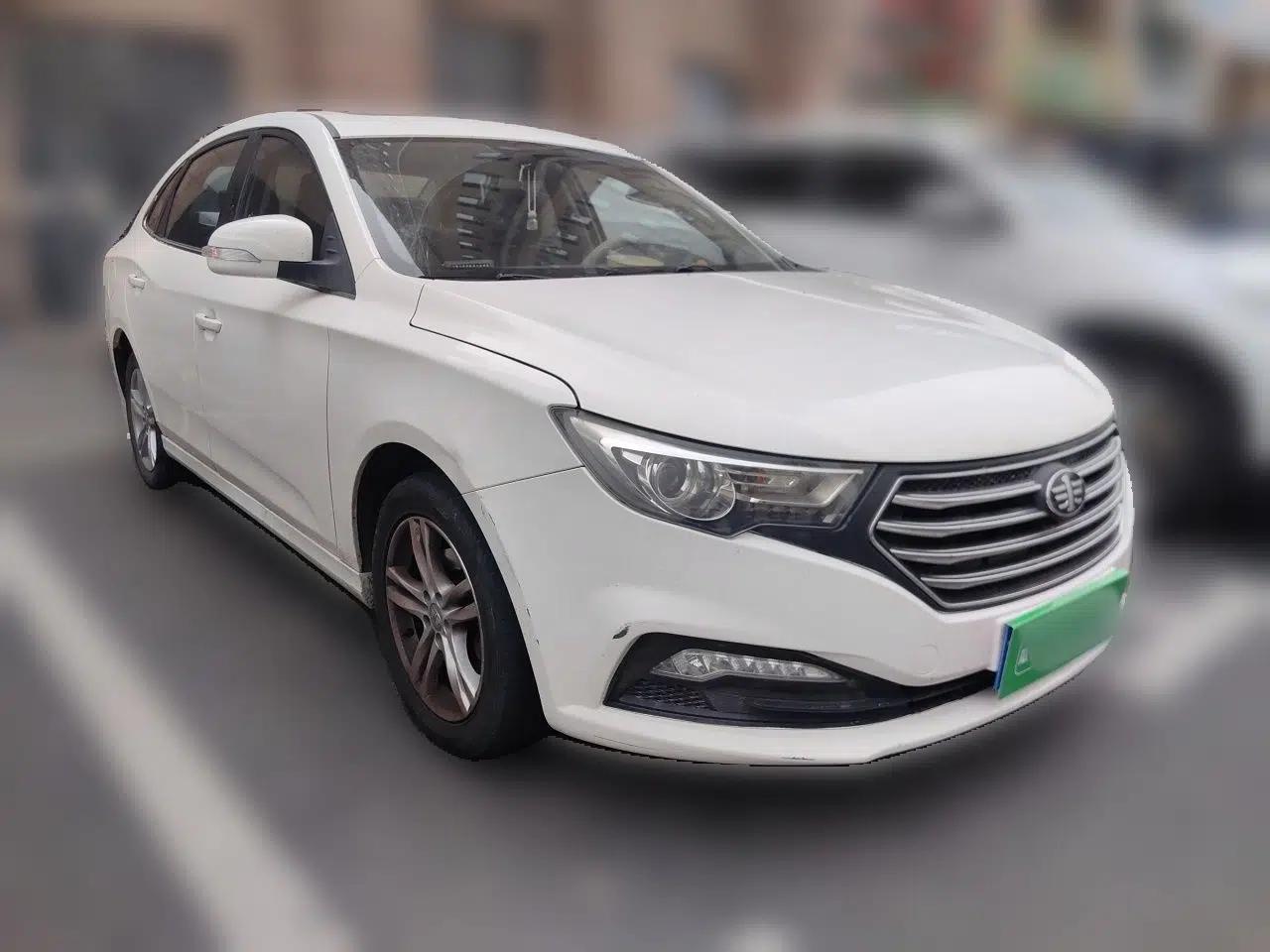 Bestune B30 2016 1.6L Automatic Premium Edition — миниатюра 3