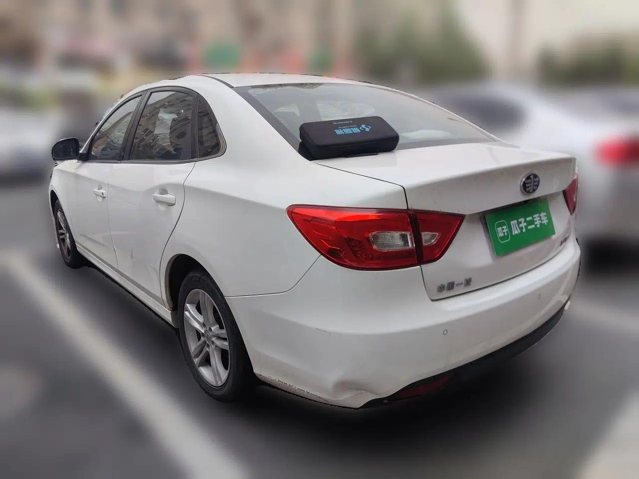 Bestune B30 2016 1.6L Automatic Premium Edition — миниатюра 4