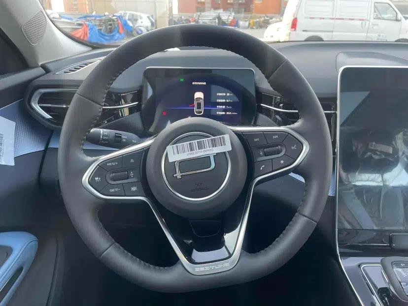Bestune T90 2023 1.5T DCT Automatic Luxury Edition — миниатюра 12