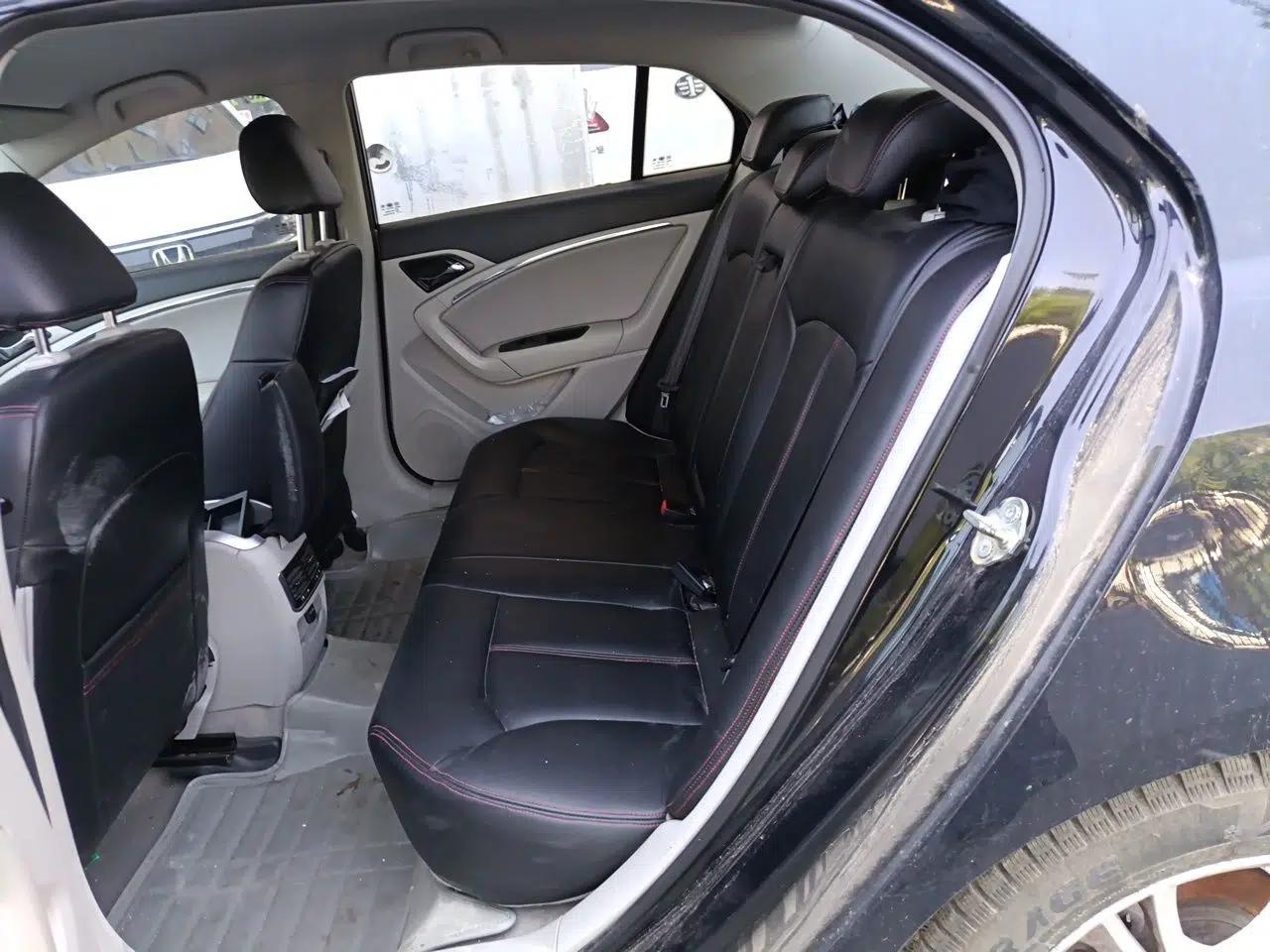 Bestune B90 2012 2.0L automatic comfort version — миниатюра 17