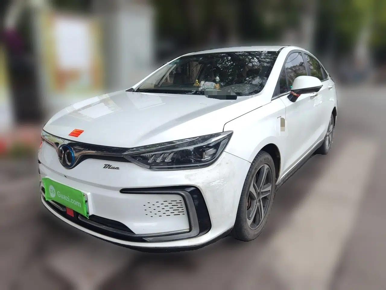 BAIC Beijing EU5 2018 R500 Smart Wind Edition — миниатюра 1