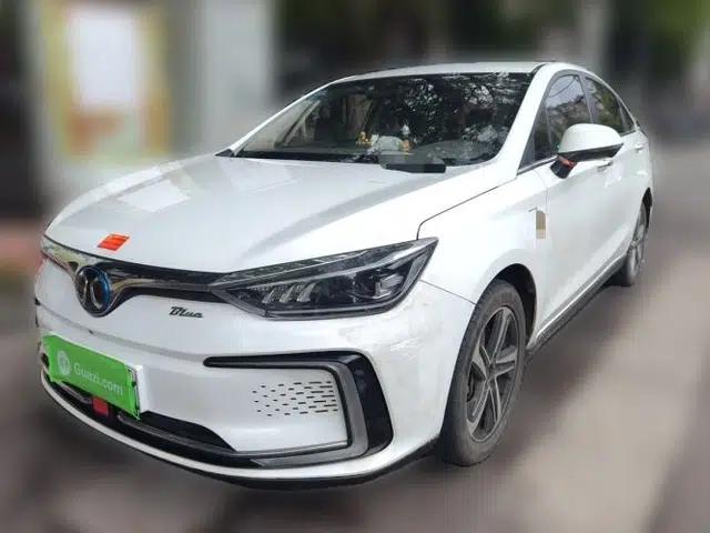 BAIC Beijing EU5 2018 R500 Smart Wind Edition