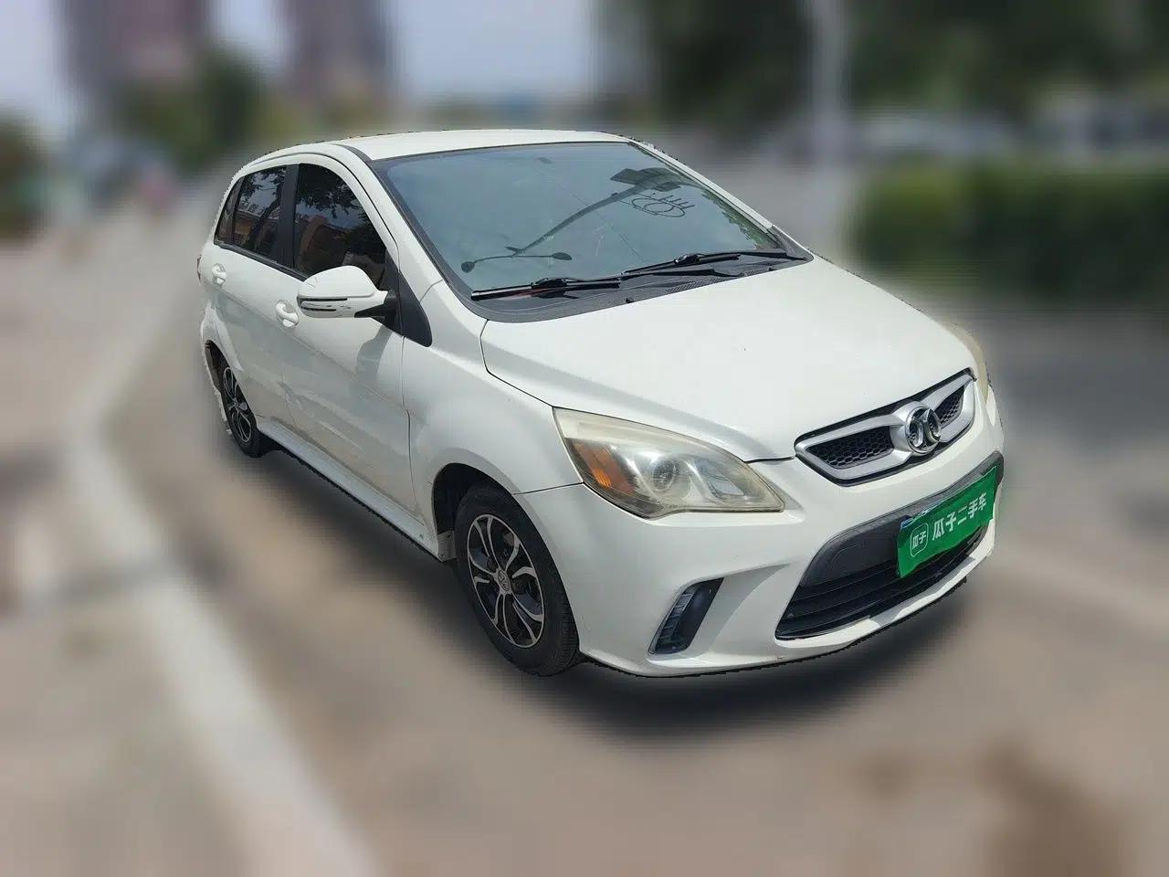 BAIC Senova D20 2015 Hatchback 1.5L Manual Lotte Edition — миниатюра 3