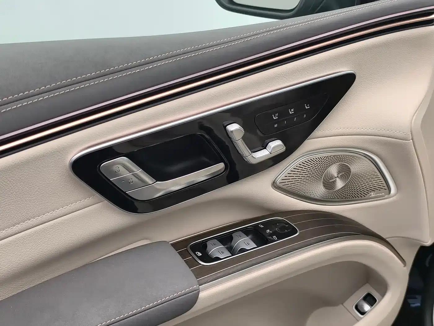 Mercedes-Benz EQS SUV 2025 500 4MATIC — миниатюра 13