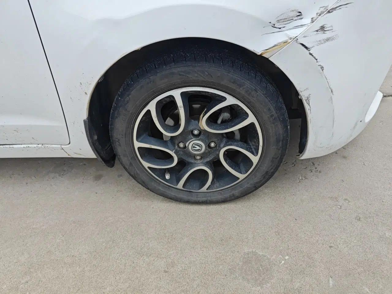 CHANGAN Benni 2015 1.4L Manual Sunroof Version China V Standard — миниатюра 8