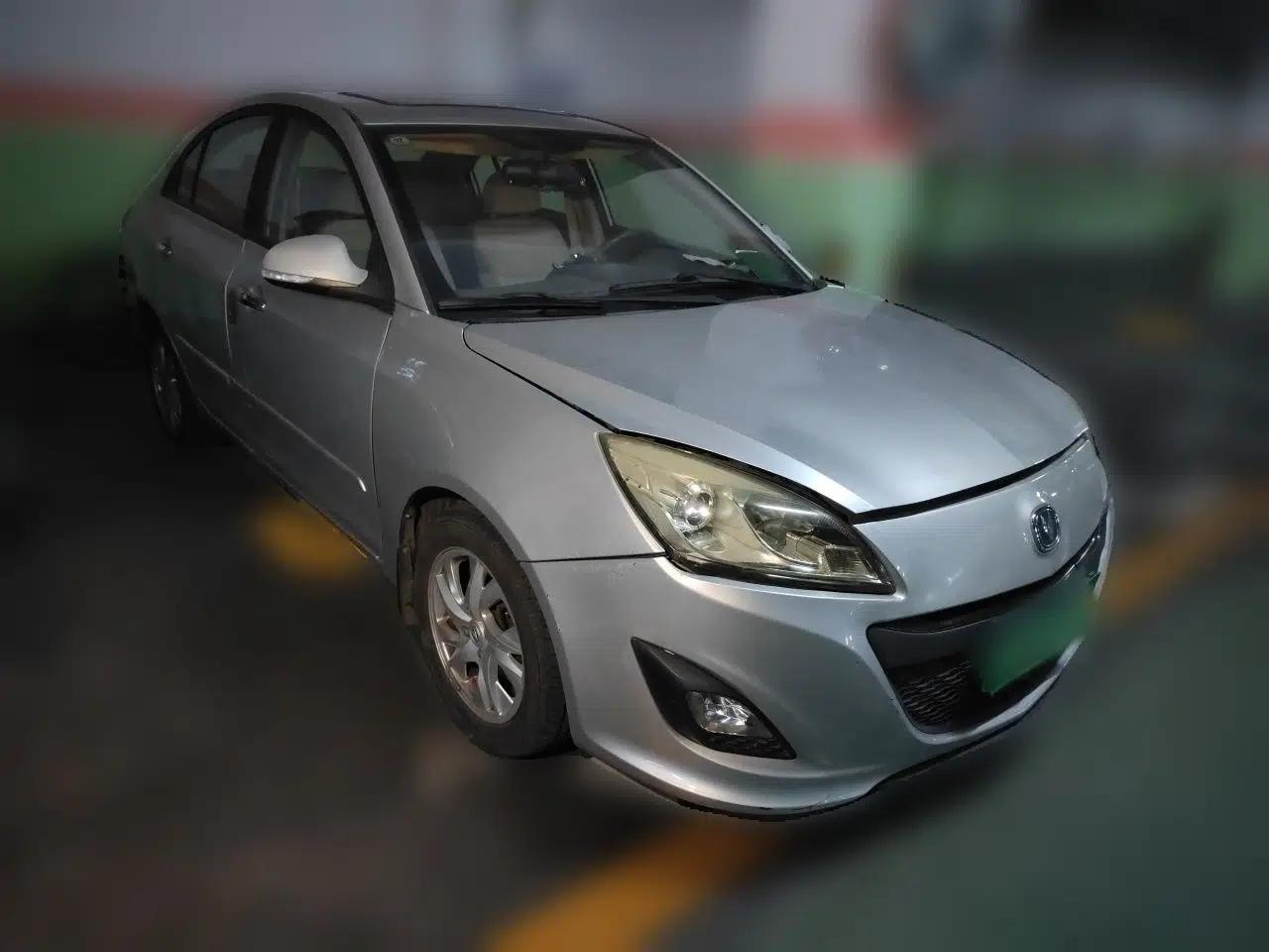 CHANGAN Alsvin V5 2012 1.5L Manual Sport Version China IV Standard — миниатюра 3