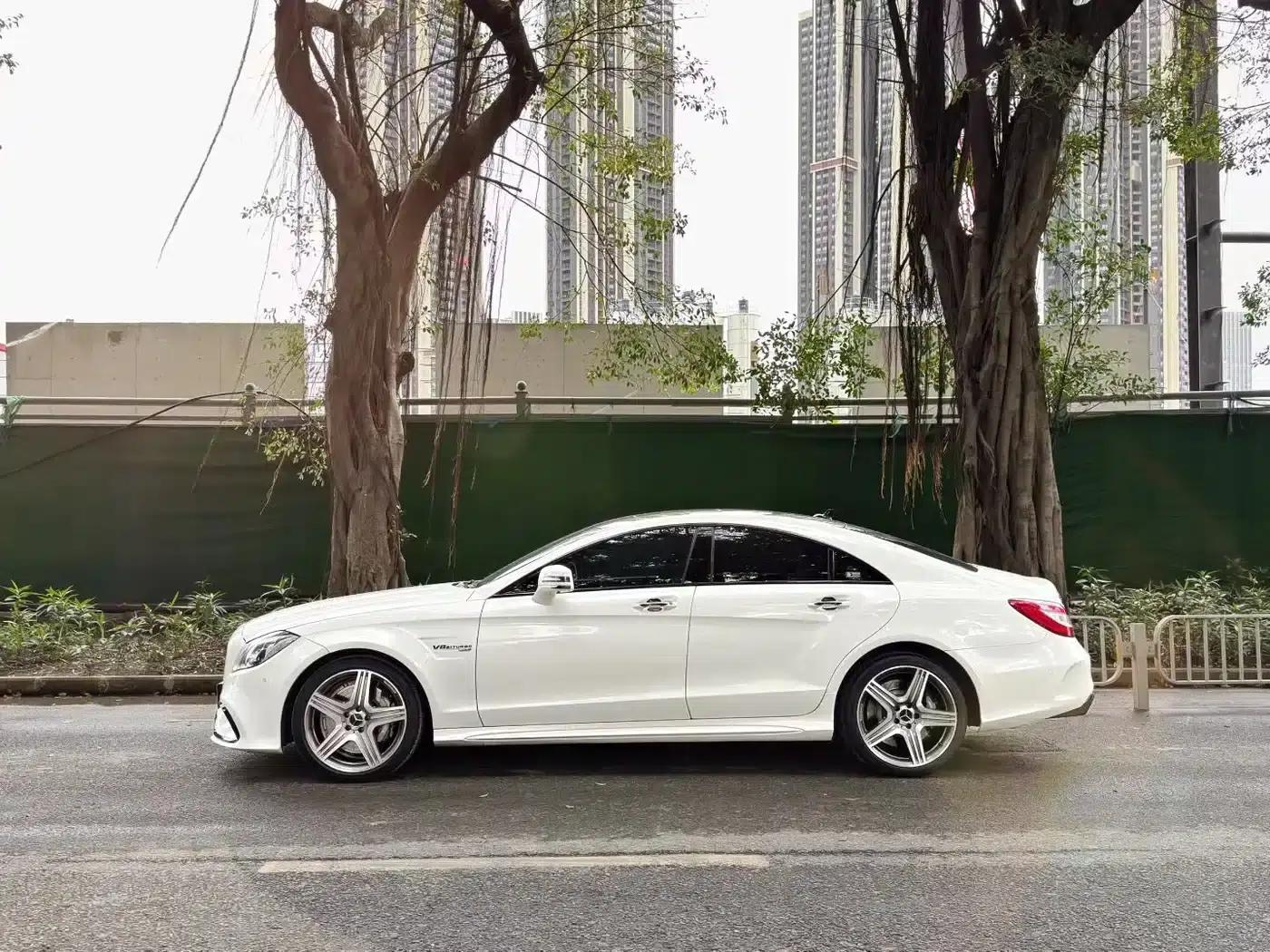 2015 Mercedes-Benz CLS AMG 63 4MATIC — миниатюра 3