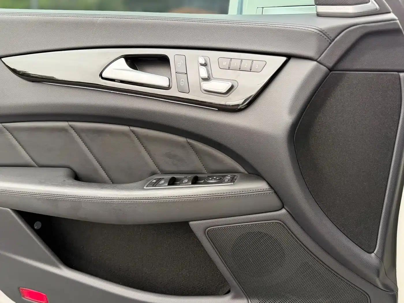 2015 Mercedes-Benz CLS AMG 63 4MATIC — миниатюра 9