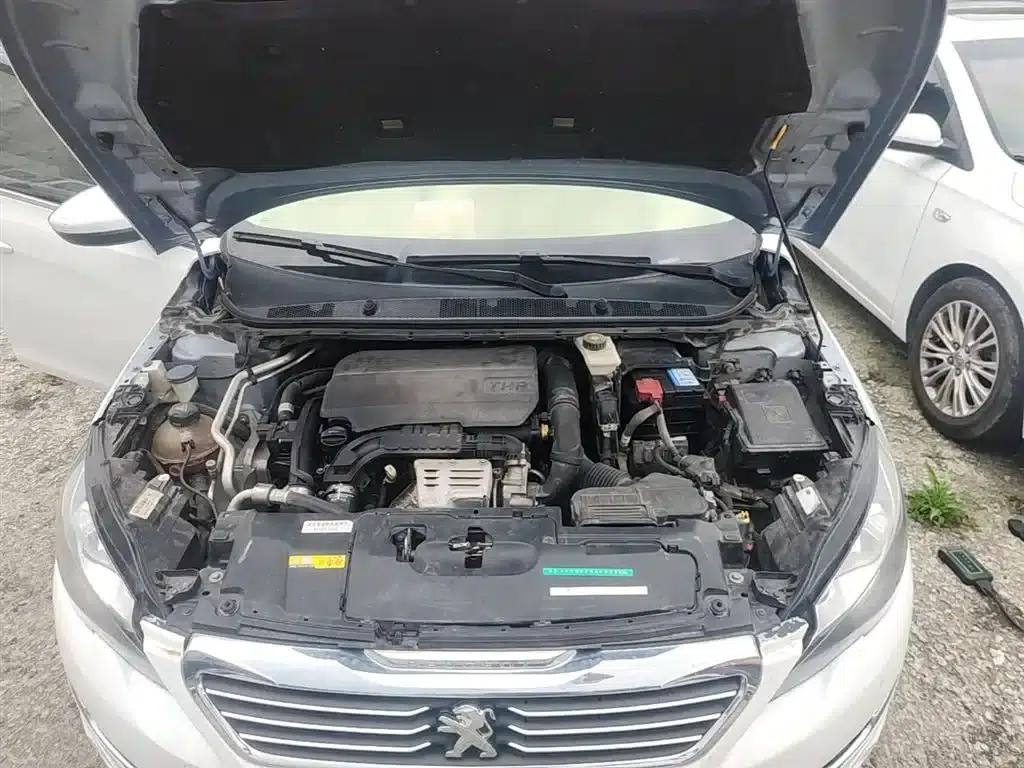 Peugeot 308S 2015 1.2T Automatic Sporty Edition — миниатюра 20