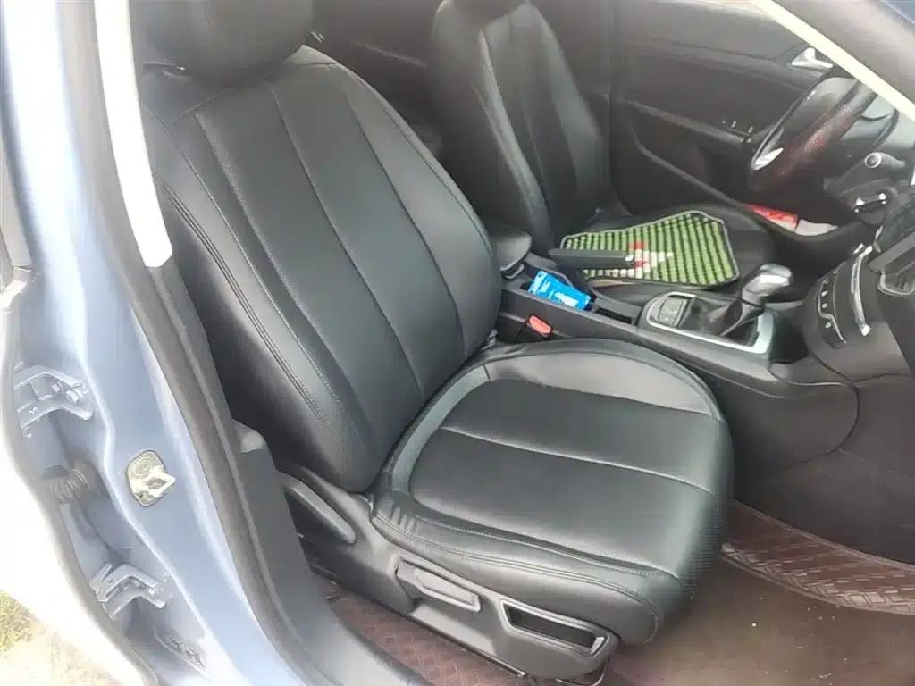 Peugeot 308S 2015 1.2T Automatic Sporty Edition — миниатюра 25