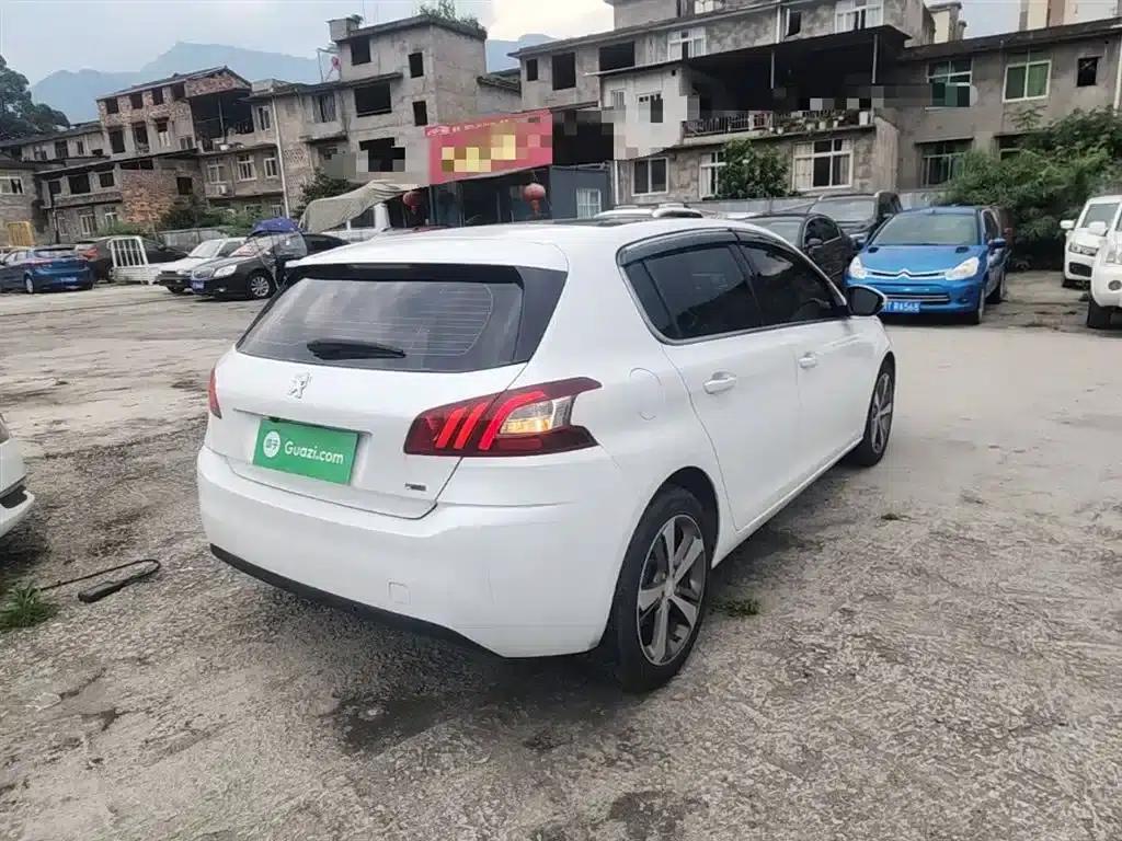 Peugeot 308S 2015 1.2T Automatic Sporty Edition — миниатюра 7