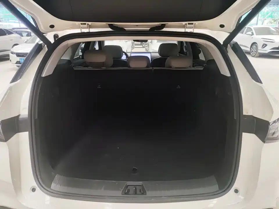 Seal 06 DM-i Touring Edition 2025 DM-i 150KM Flagship Model — миниатюра 9