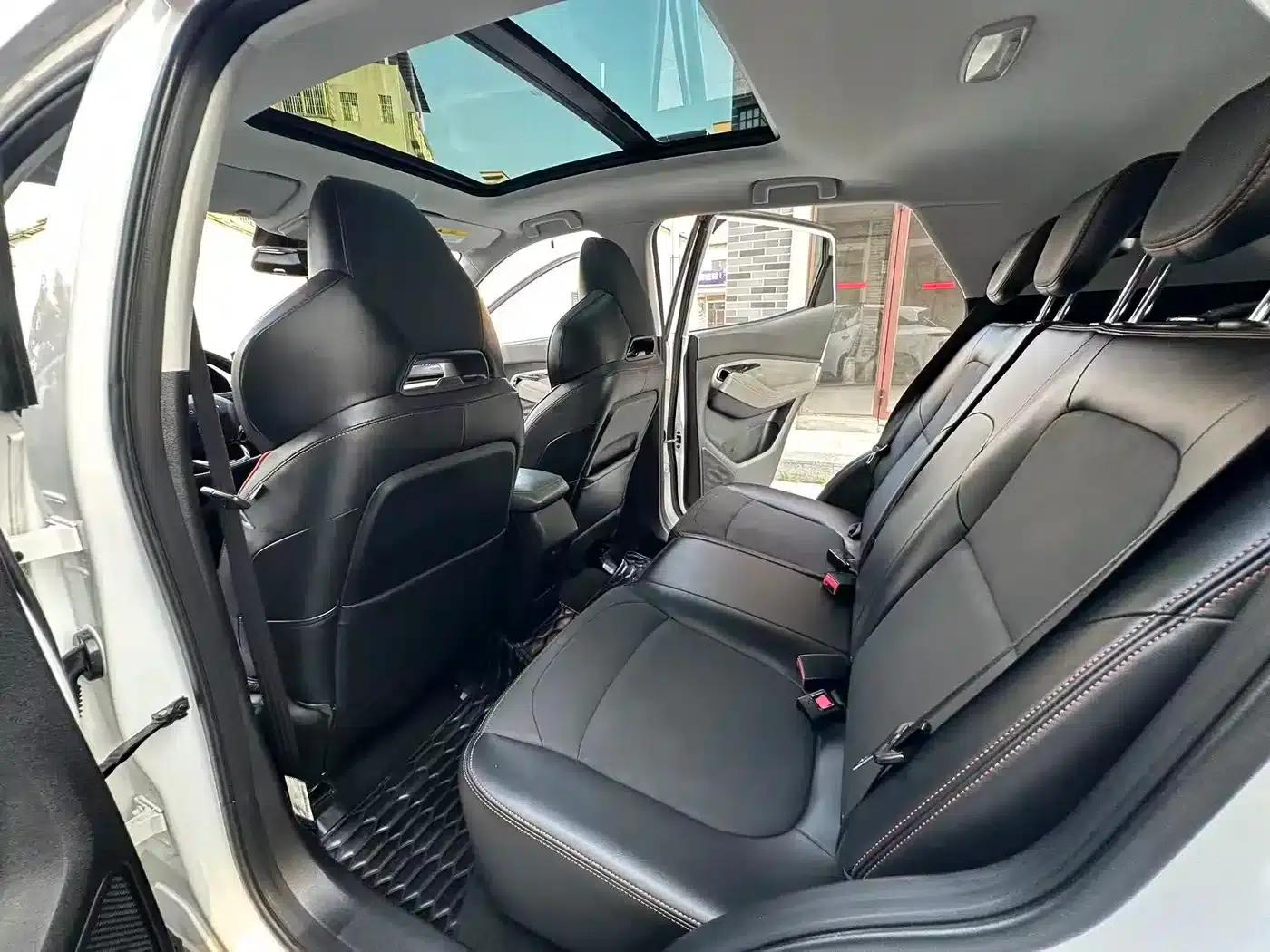 Baojun RS-3 2020 1.5L CVT 24-Hour Online Luxury Edition — миниатюра 7