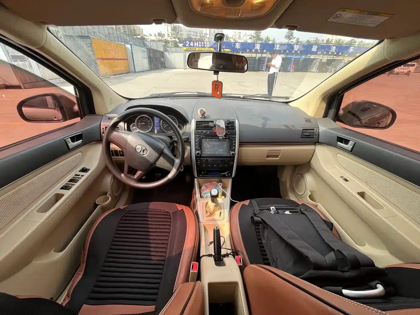 Beijing Automotive E-Series 2013 Sedan 1.3L Manual Special Edition — миниатюра 6