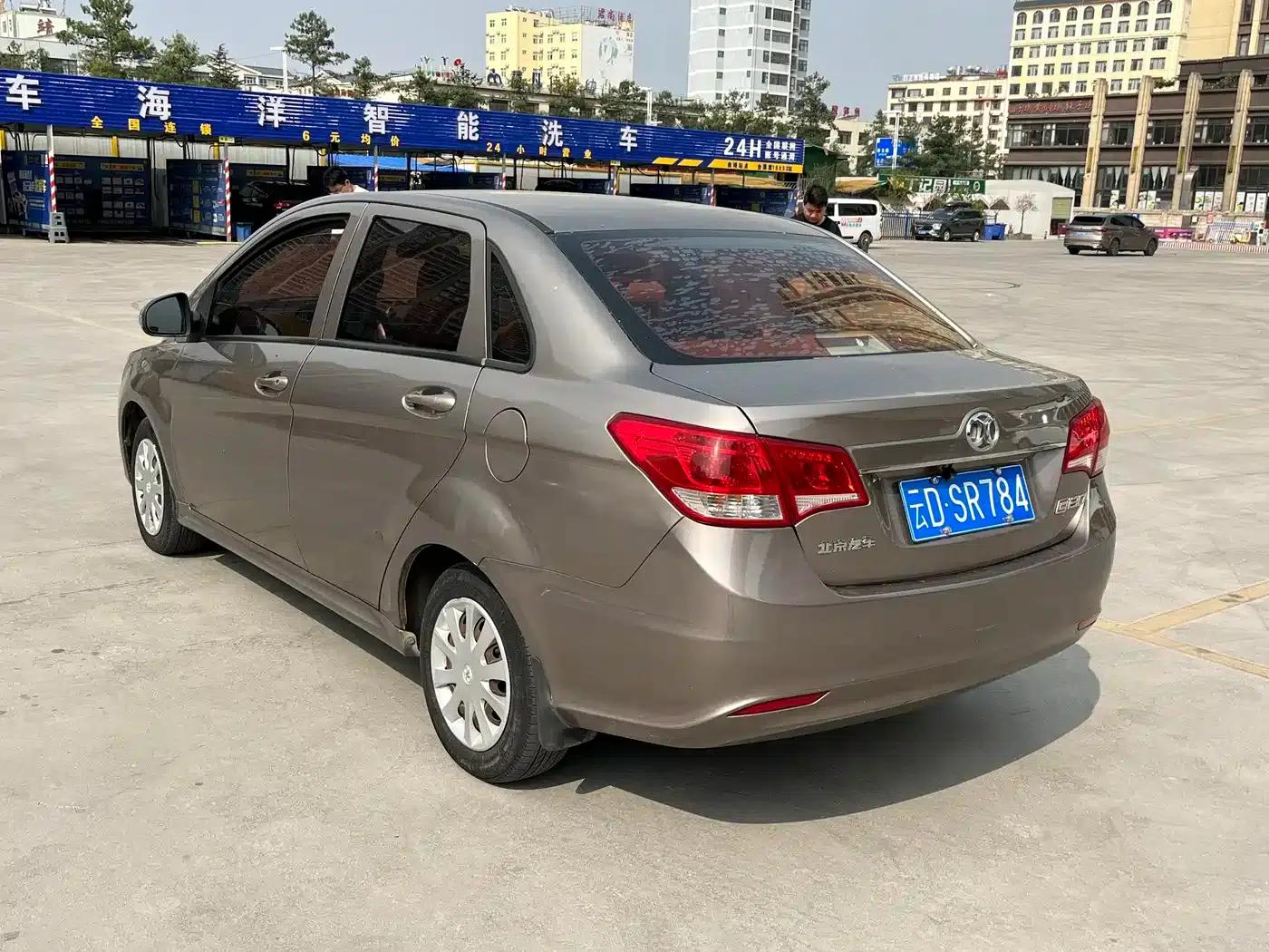 Beijing Automotive E-Series 2013 Sedan 1.3L Manual Special Edition — миниатюра 7