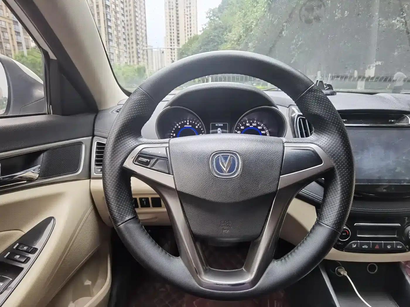 Changan Eado New Energy 2018 EV300 Enjoy Edition — миниатюра 15