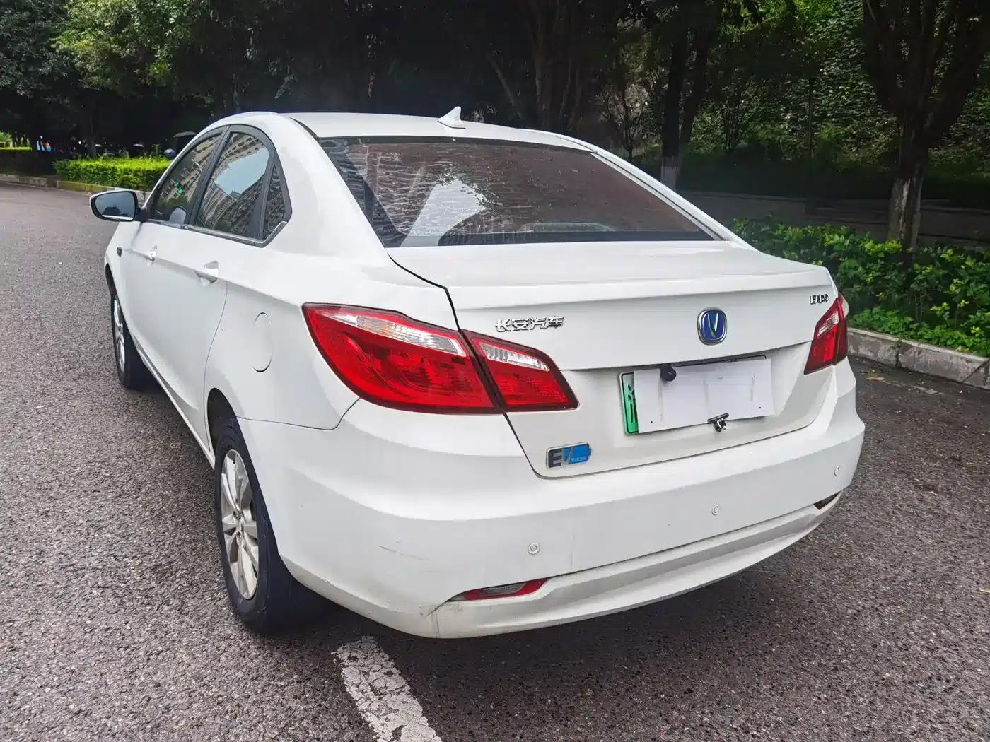 Changan Eado New Energy 2018 EV300 Enjoy Edition — миниатюра 6