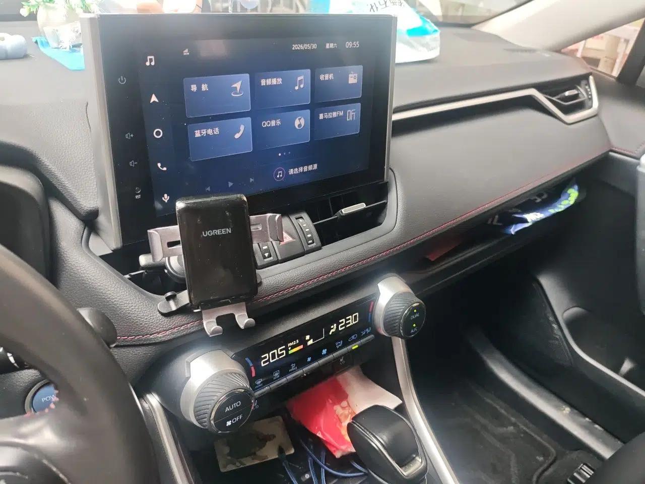 Toyota RAV4 Rongfang Plug-in Hybrid 2021 2.5L 4x4 Flagship Pro — миниатюра 13