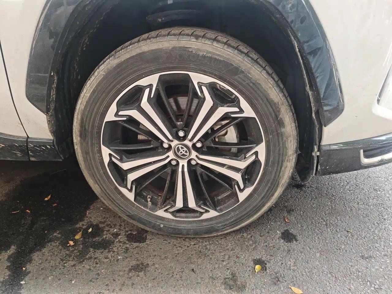 Toyota RAV4 Rongfang Plug-in Hybrid 2021 2.5L 4x4 Flagship Pro — миниатюра 8