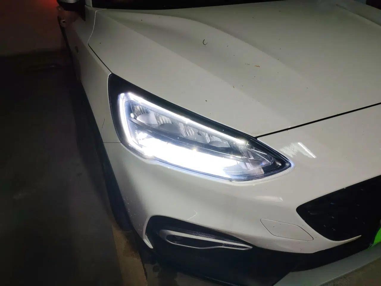 Ford Focus Active 2021 EcoBoost 180 Automatic Trendy Model — миниатюра 7