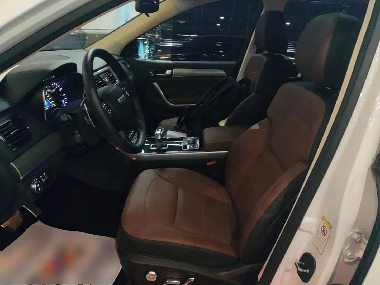 Haval H8 2017 2.0T Gasoline Two-Wheel Drive Enjoyment Version — миниатюра 17