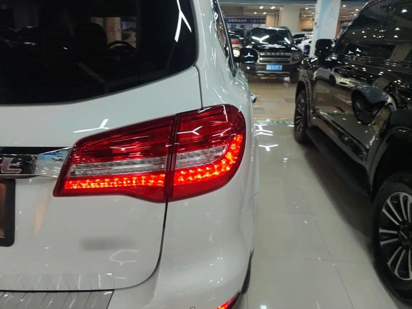 Haval H8 2017 2.0T Gasoline Two-Wheel Drive Enjoyment Version — миниатюра 9