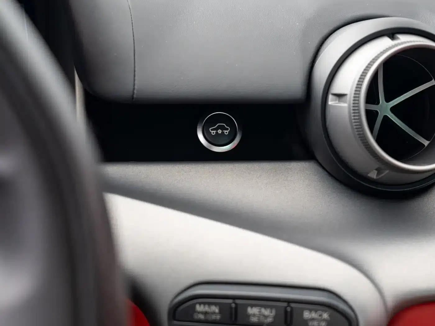 2013 F12berlinetta 6.3L Standard Model — миниатюра 11