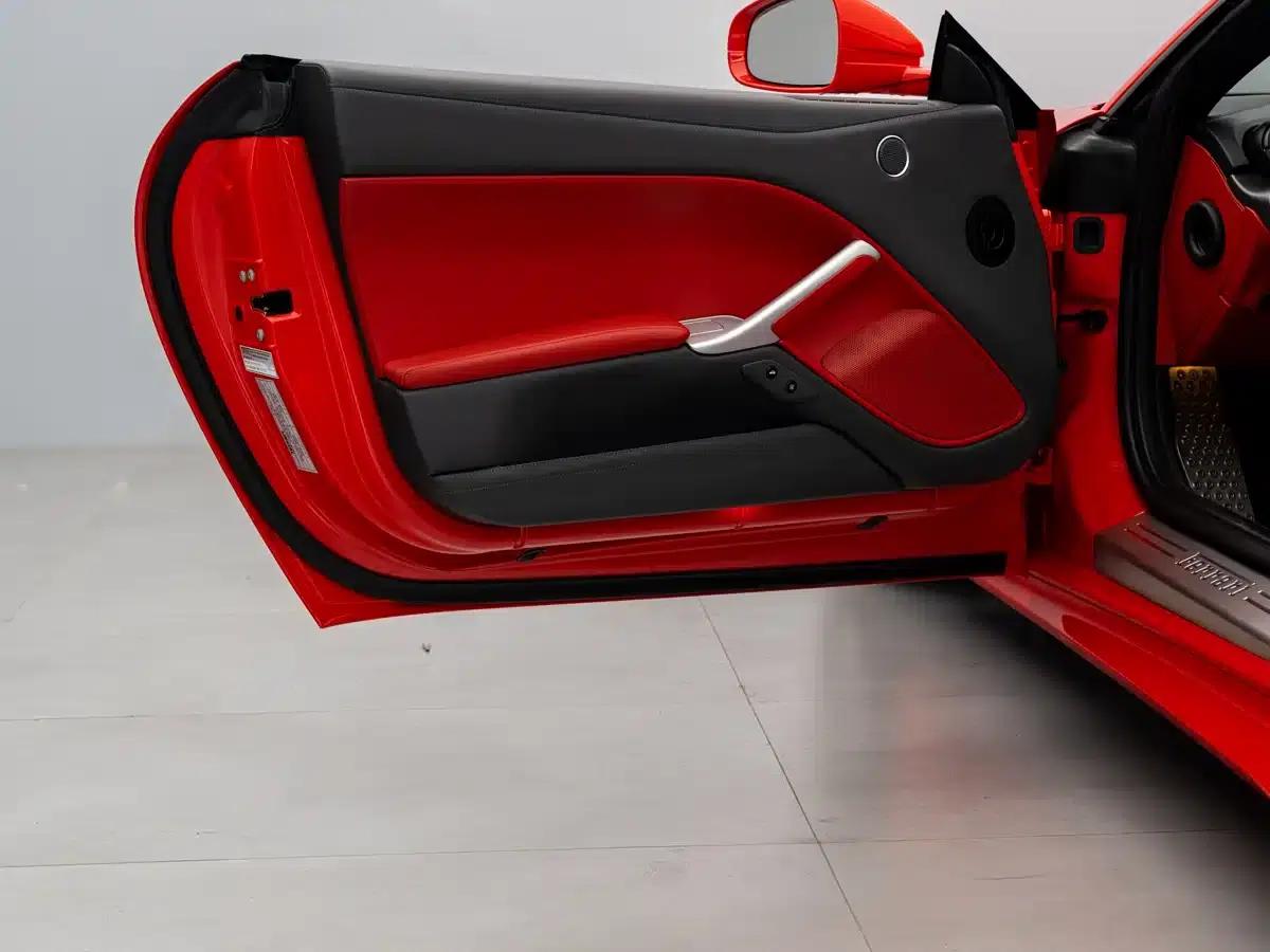 2013 F12berlinetta 6.3L Standard Model — миниатюра 5