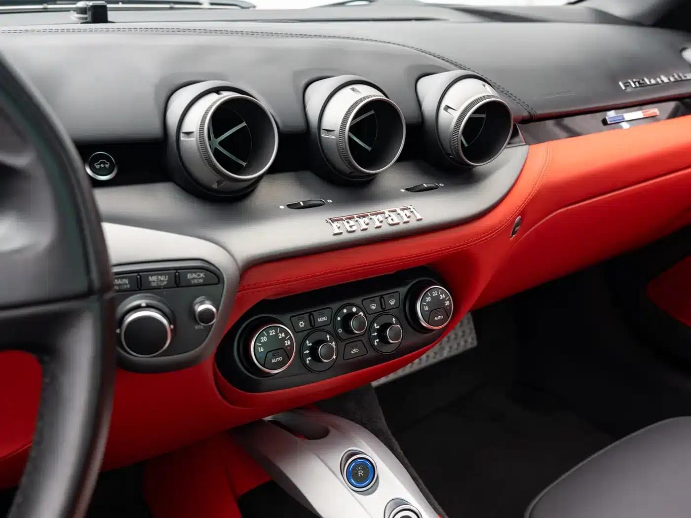 2013 F12berlinetta 6.3L Standard Model — миниатюра 8