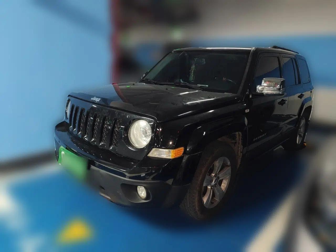 Jeep Patriot 2014 2.4L Sport Edition — миниатюра 1
