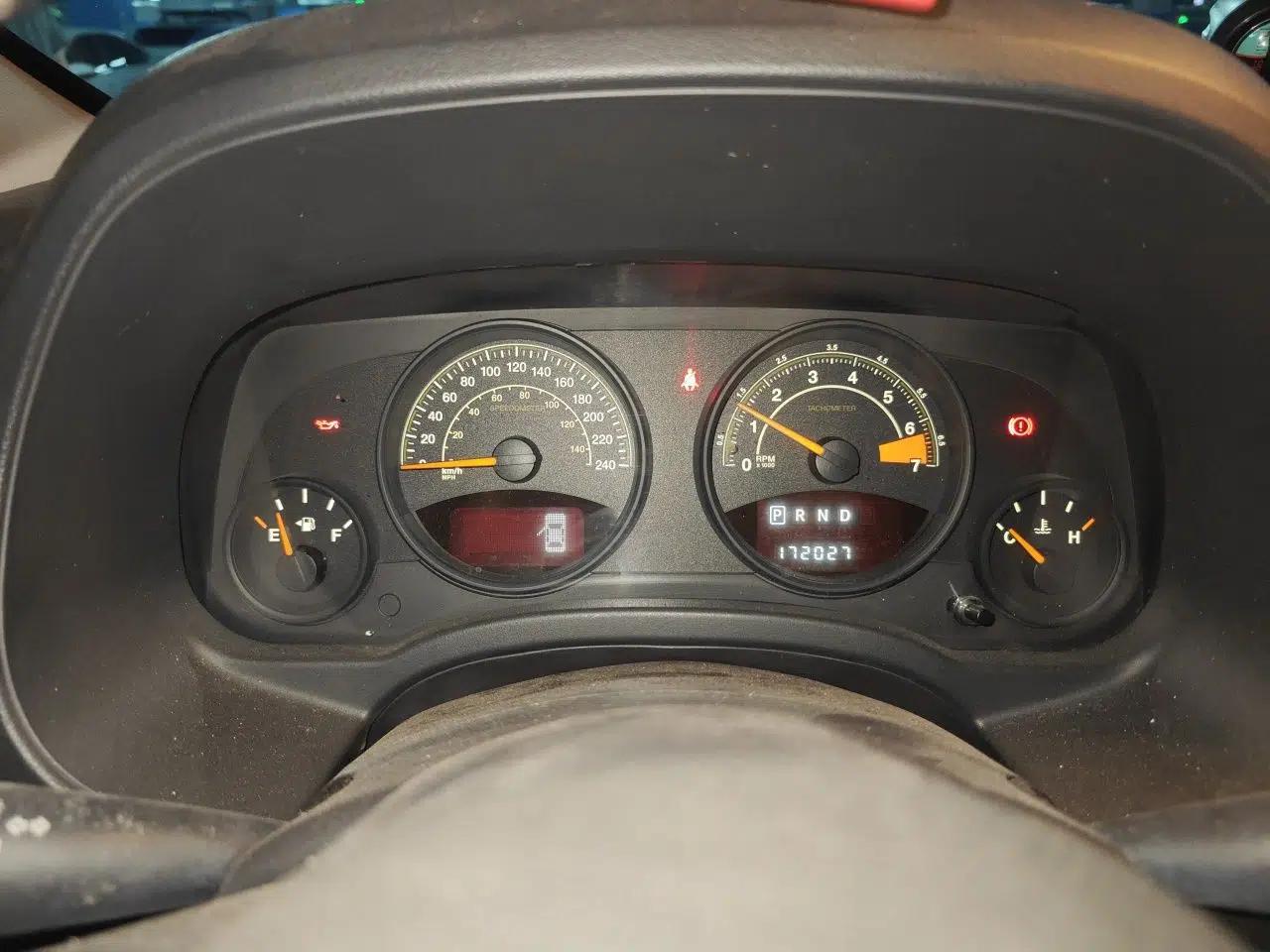 Jeep Patriot 2014 2.4L Sport Edition — миниатюра 11