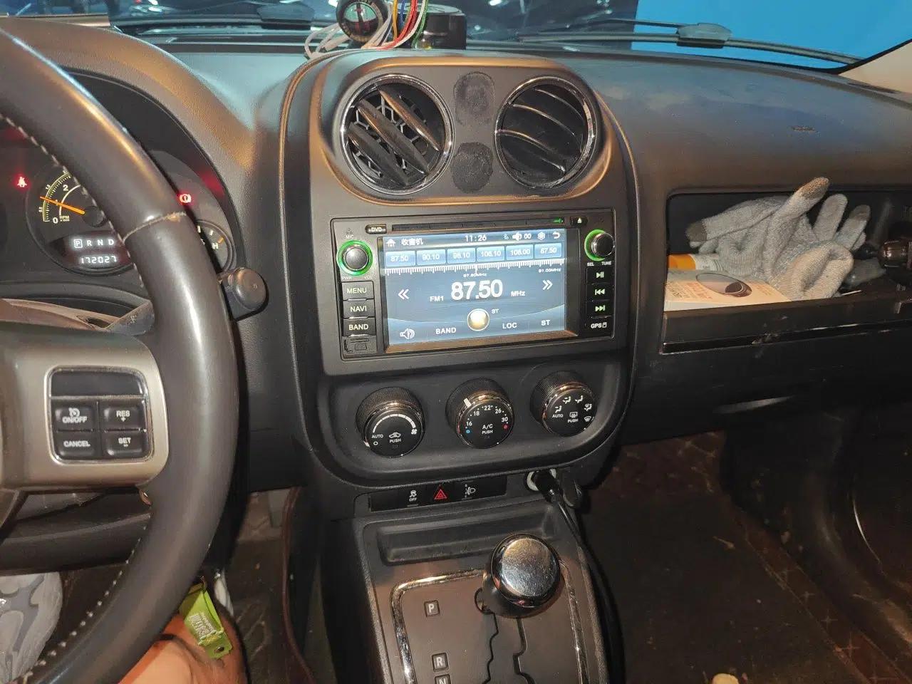 Jeep Patriot 2014 2.4L Sport Edition — миниатюра 13