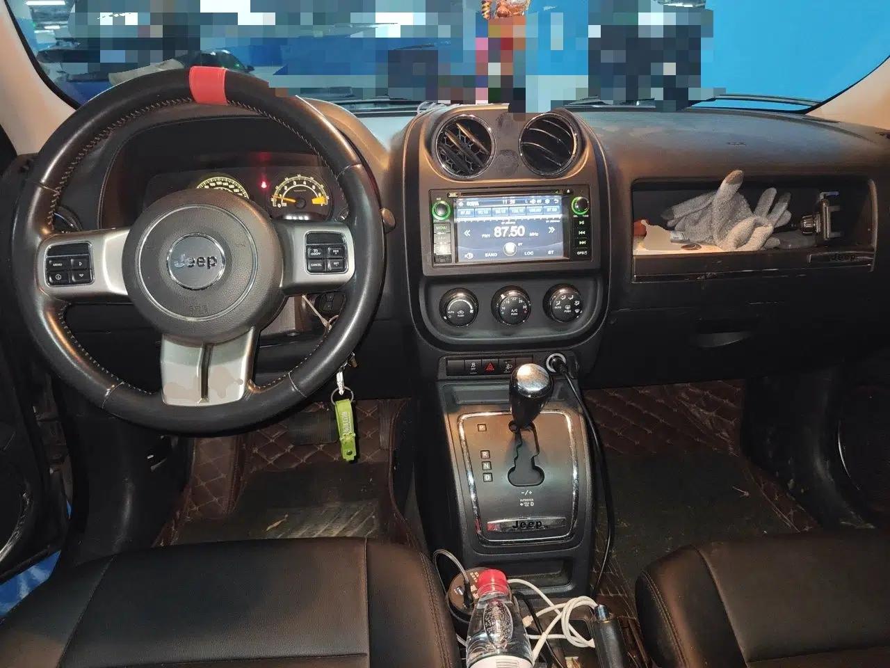 Jeep Patriot 2014 2.4L Sport Edition — миниатюра 9