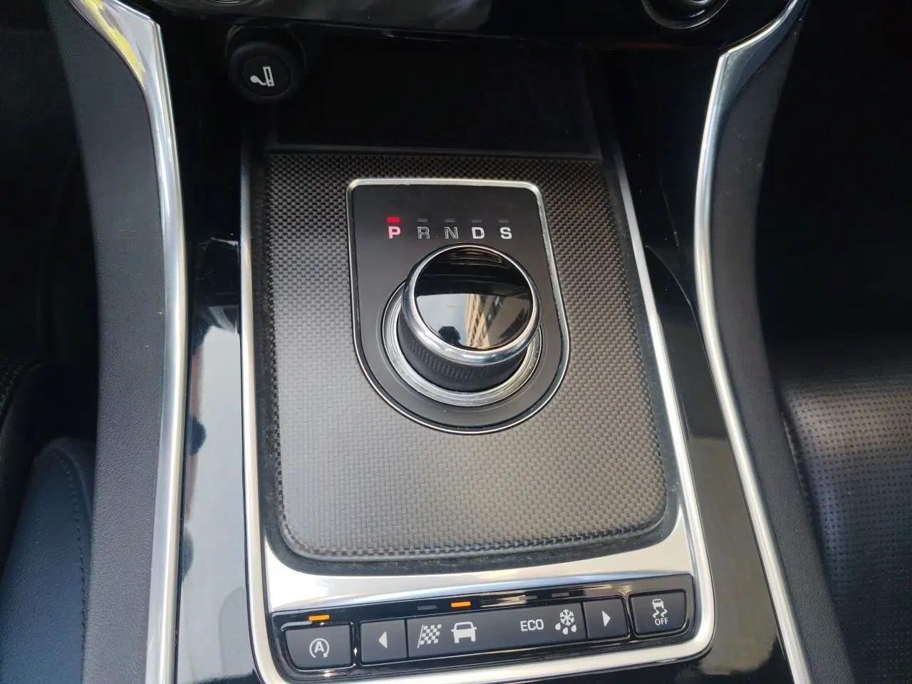 Jaguar XE 2015 3.0 SC 340 PS S — миниатюра 14