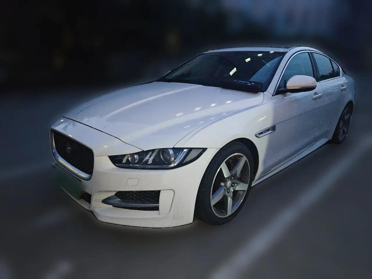 Jaguar XE 2015 2.0T 200 PS R-Sport — миниатюра 1