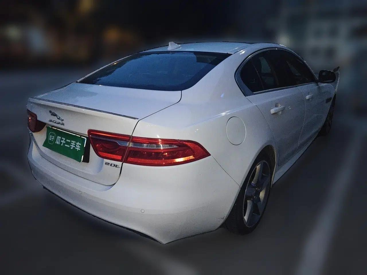 Jaguar XE 2015 2.0T 200 PS R-Sport — миниатюра 6