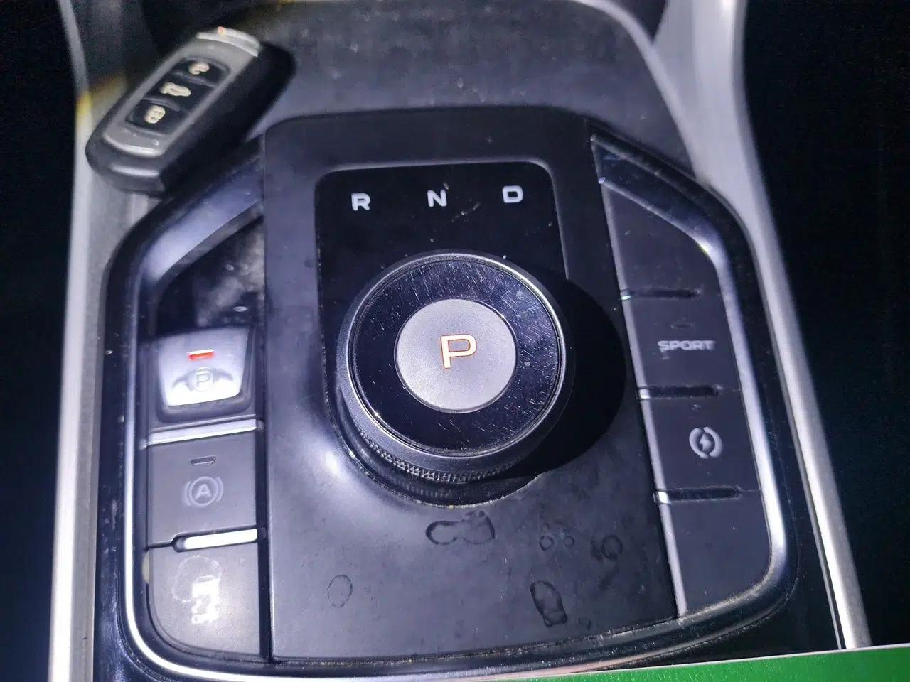 Geely Auto Emgrand GSe 2019 500 ZhenShang Edition — миниатюра 14