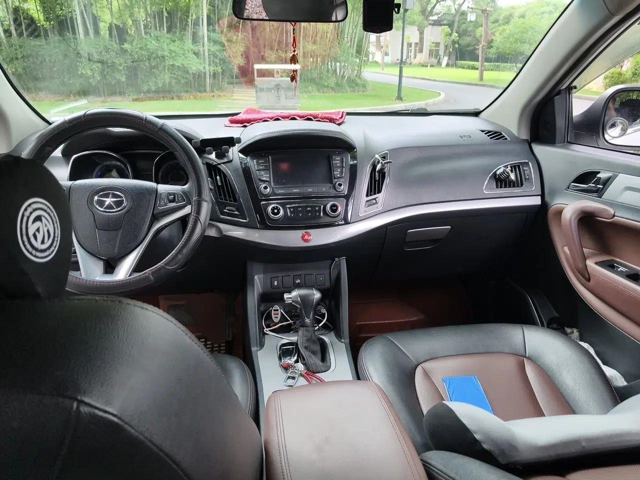 JAC Group Refine S5 2015 1.5T Automatic Comfort Edition — миниатюра 9