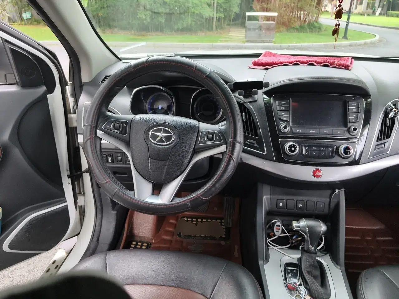 JAC Group Refine S5 2015 1.5T Automatic Comfort Edition — миниатюра 10