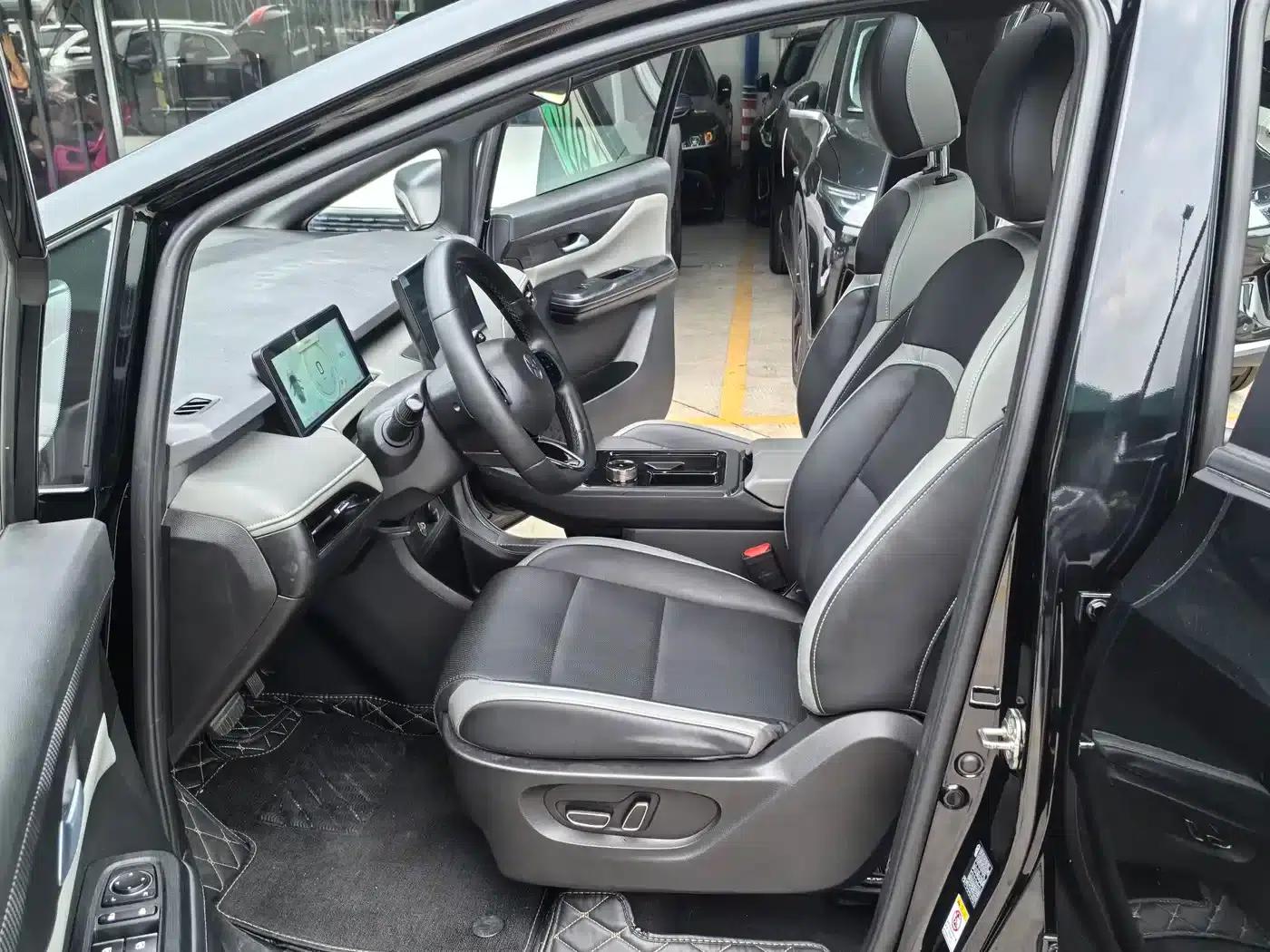 Hycan Z03 2022 Model 620km Trendy Edition 160kW 76.8kWh — миниатюра 4