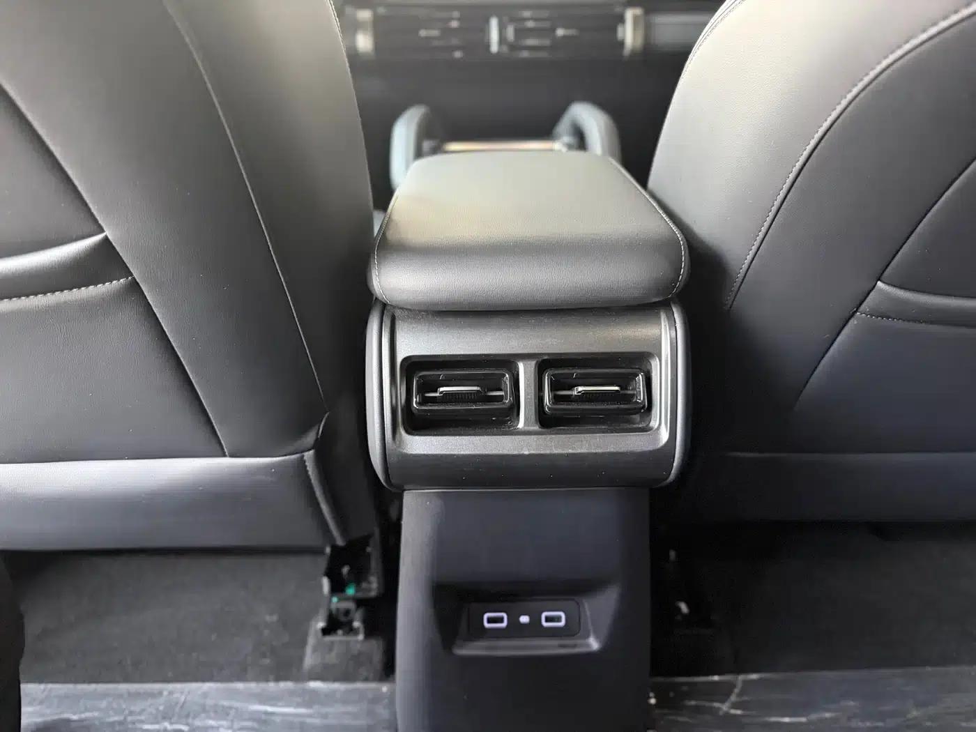 iCAR 03T 2024 Model 520km Two-Wheel Drive Long Range Enjoy Edition — миниатюра 11