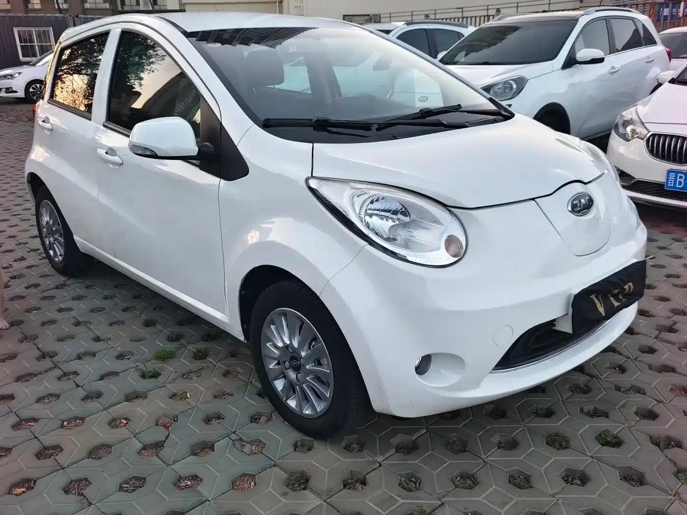 JAC iEV6E 2018 Upgraded Version iEV6E Luxury Intelligent Edition — миниатюра 3