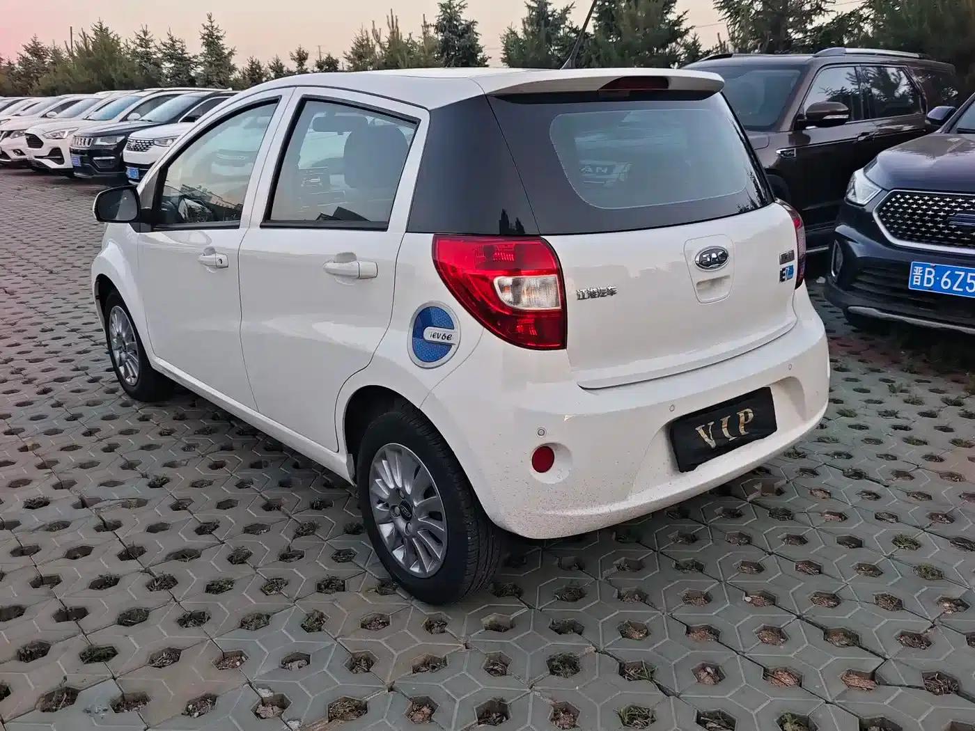 JAC iEV6E 2018 Upgraded Version iEV6E Luxury Intelligent Edition — миниатюра 7