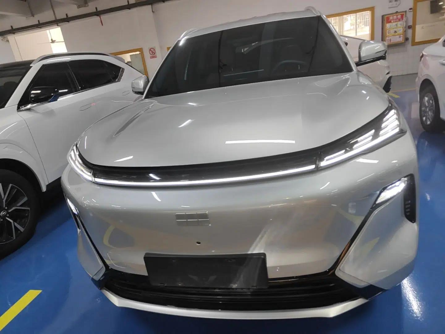 Geely Galaxy Xingjian 7 EM-i 2025 55 km Launch Edition — миниатюра 2